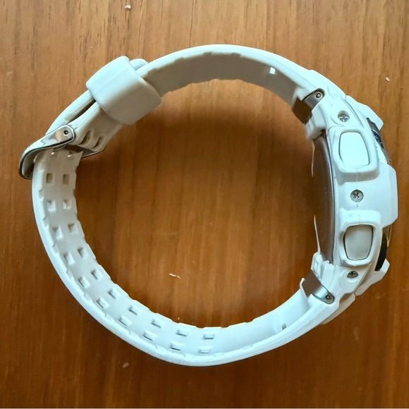 Casio G-Shock GW-M850 Tough Solar Atomic Multi Band 6 White Resin Watch - Picture 5 of 7